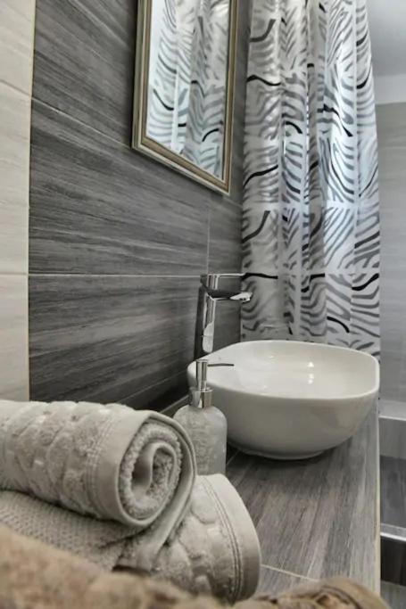 Crystallia Seaside Maisonette By Rentalspro- نيا موذانيا المظهر الخارجي الصورة